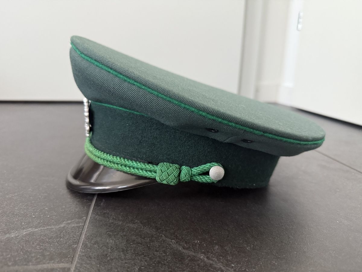 Hüte, Mützen & Caps: Original Schirmmütze Volkspolizei DDR – Gebraucht aus Goldach von igwhitestar 1