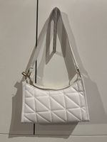 weisse Handtasche