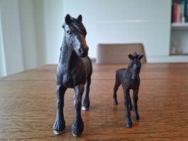 Schleich Pferde: Mutter & Fohlen - Guter Zustand!