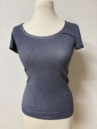 Hübsches Shirt Marke Nile Grösse XS blau mit Schattierungen