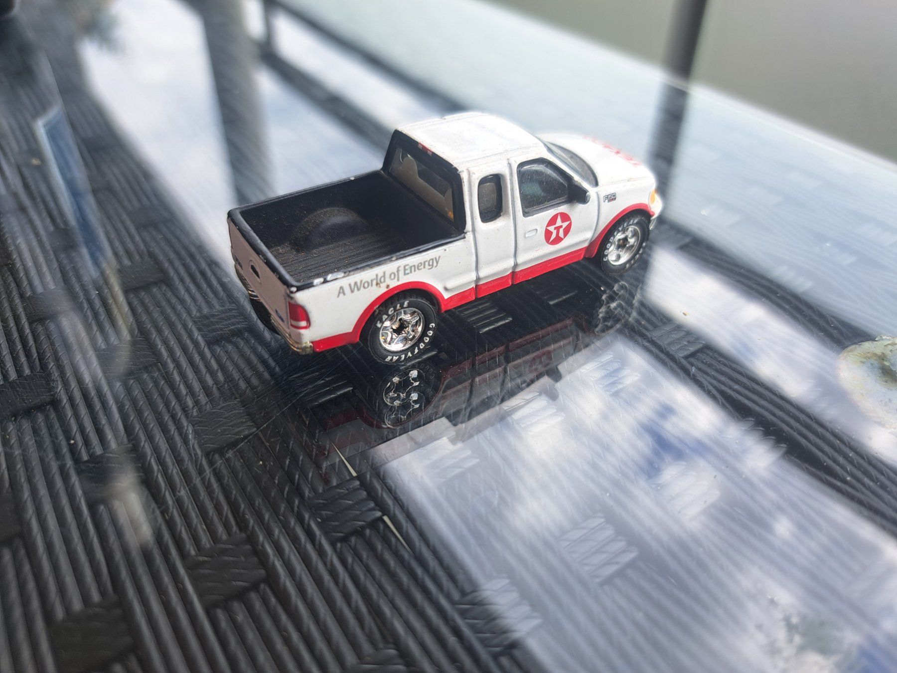 Matchbox Modellautos: Ford Pickup Texaco Matchbox – Gebraucht aus Emmenbrücke von bikesandmore75 1