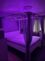 Bett/ Himmelbett