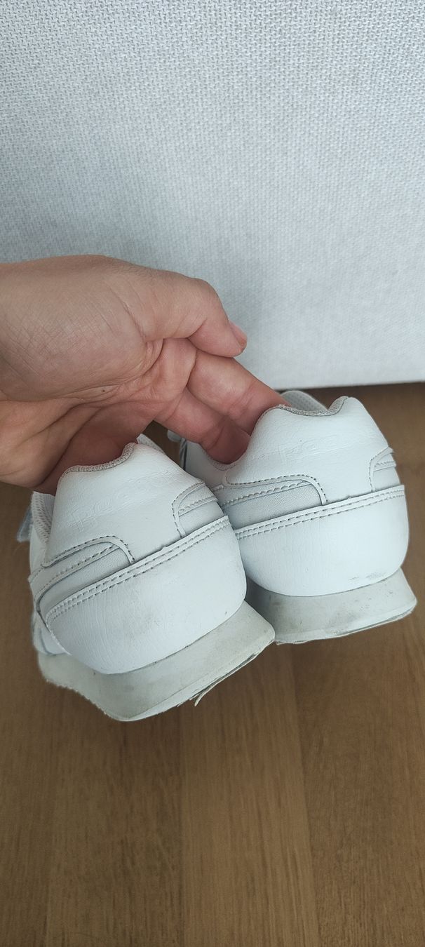 Reebok Scarpe per ragazzi: REEBOK sneakers, size 34 – Usato da Oberbuchsiten venduto da DianaLup 2