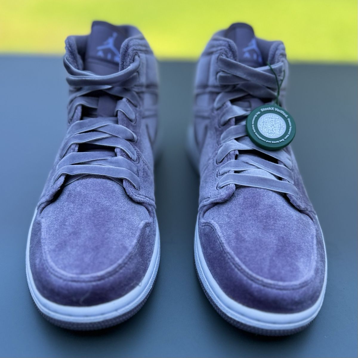 Jordan Scarpe da donna: WMNS Velvet Jordan 1 – Nuovo (secondo la descrizione) da Conches venduto da FG1231