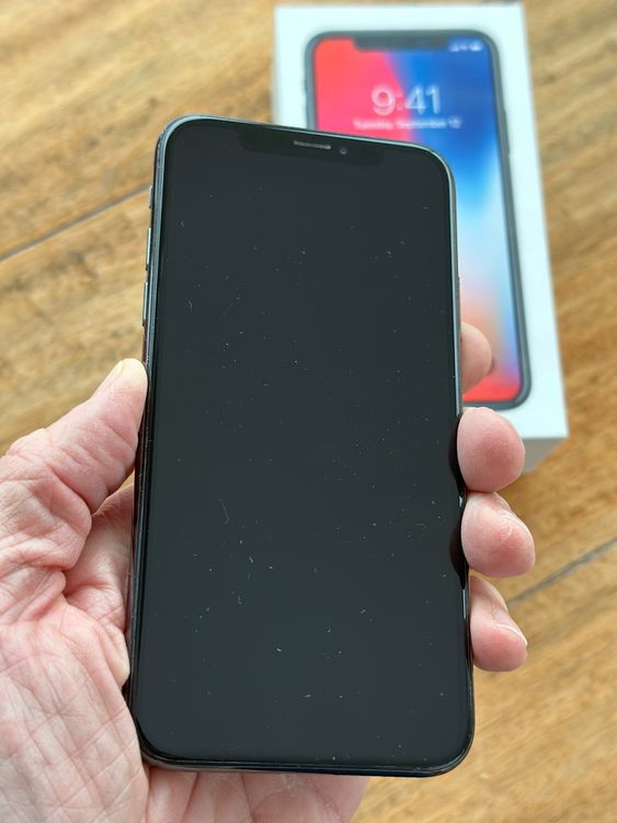 iPhone X - Space Gray - 64GB - Unlocked - Grade A (SPT4088)