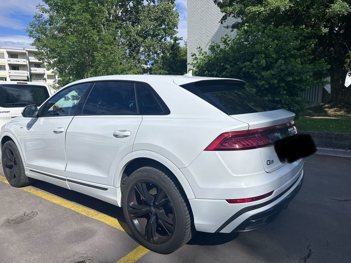 Audi Automobili: Audi Q8 50 TDI quattro – Usato da Zürich venduto da E_Mehmeti 1