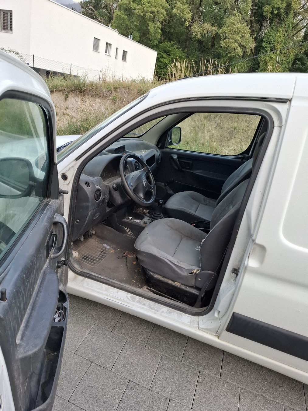 Citroën Veicoli commerciali: Citroën Berlingo 1.4 – Usato da Savièse venduto da jo_solliard 4