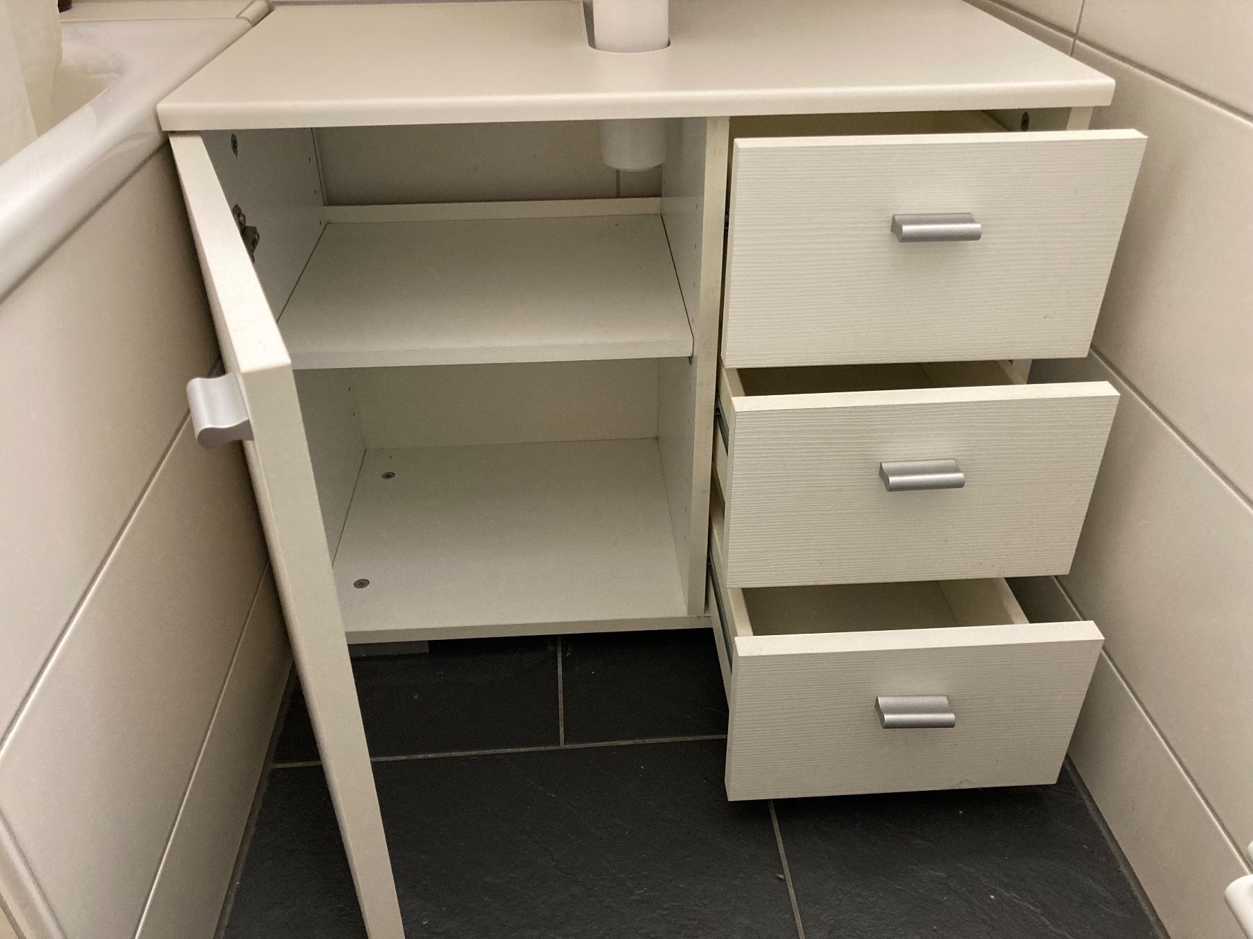 Badezimmermöbel: Unterschrank Lavabo – Gebraucht aus Birsfelden von Ahno24 1