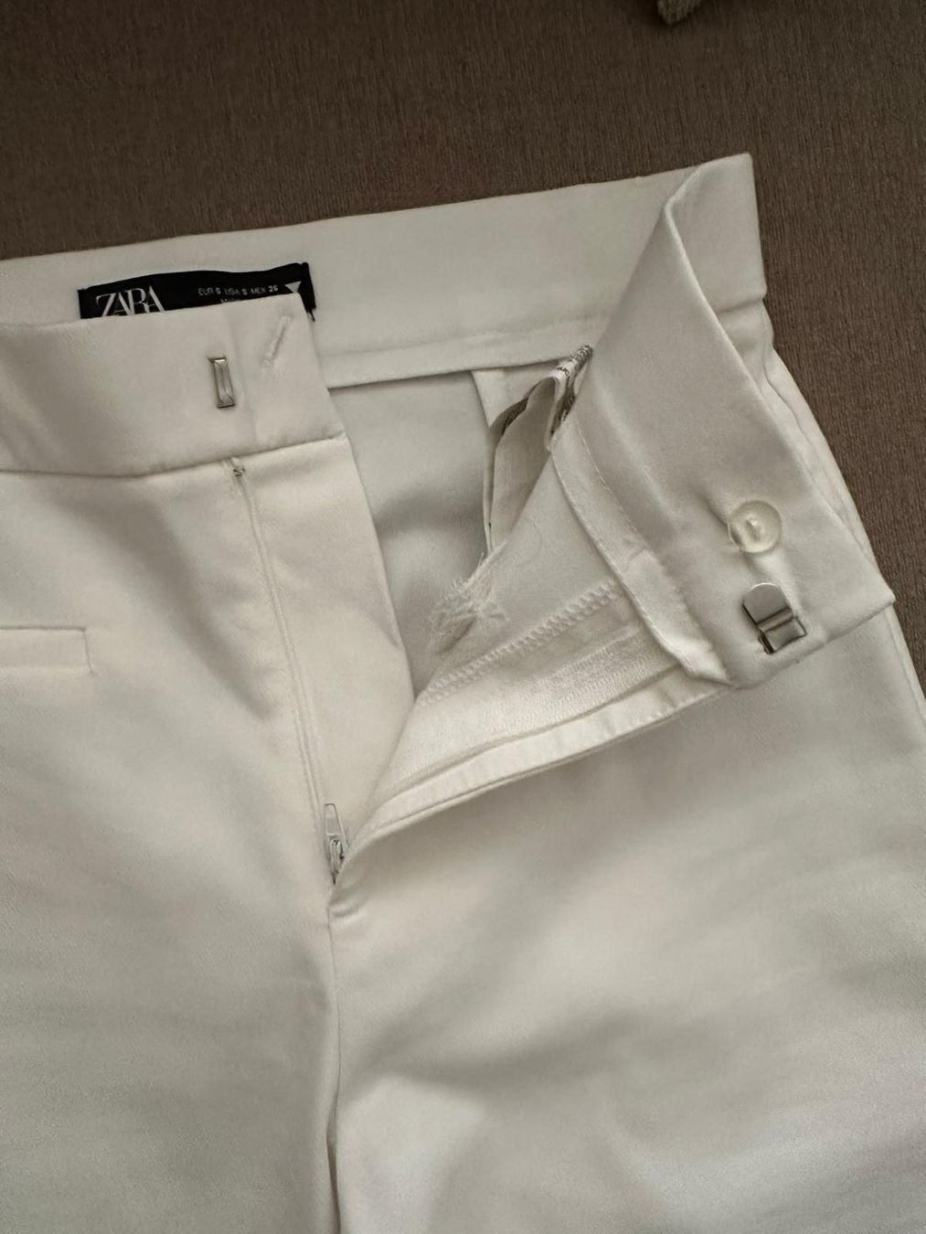 Zara Pantaloni: Zara Hose Weiss (S) – Usato da Bern venduto da XXM38 1