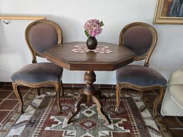 Esstisch mit 2 Polsterstühlen im Louis-Philippe-Stil