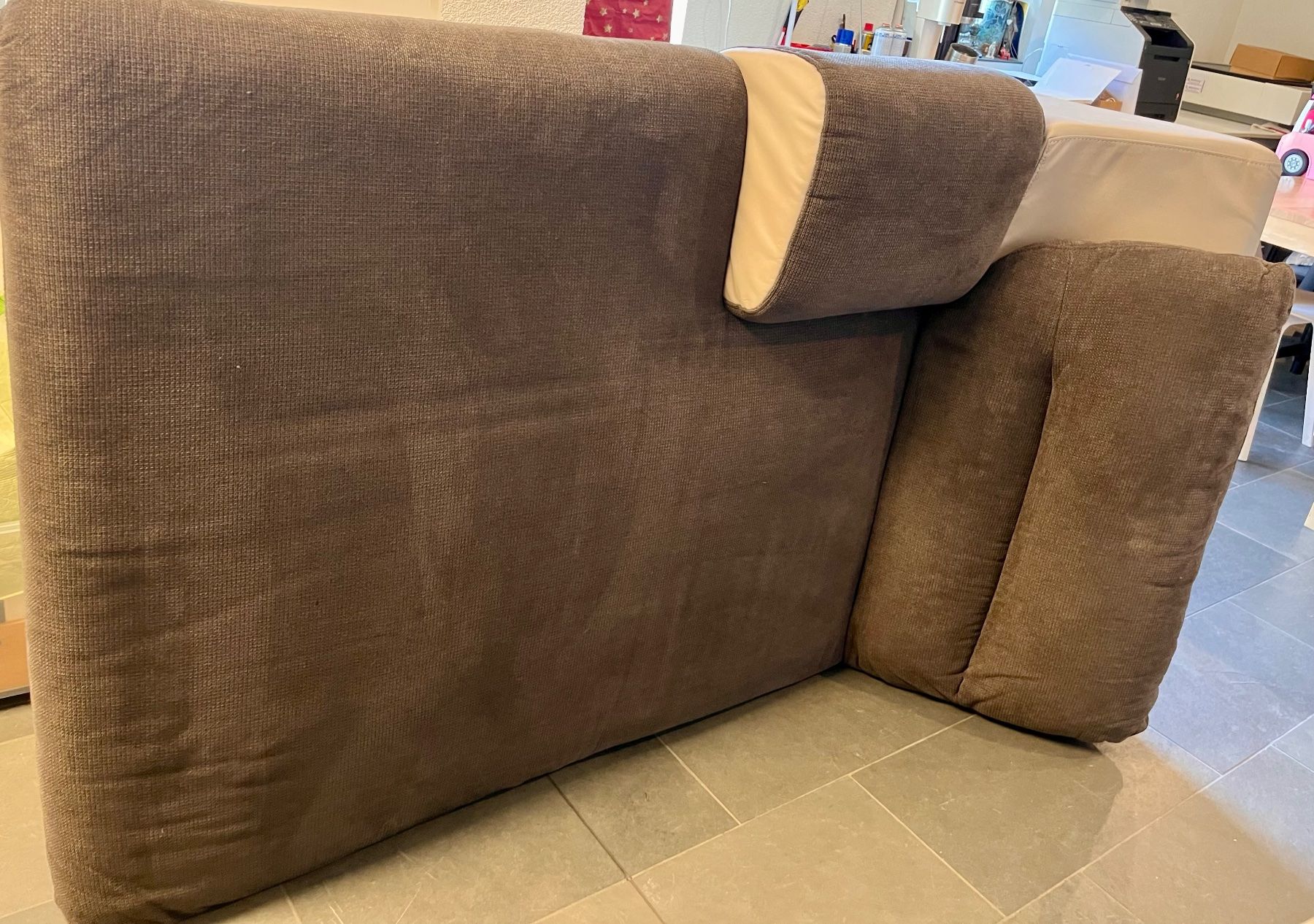Ikea Divani: Sofa Ikea gross mit Récamiere Stoff – Usato da Uster venduto da colmo 4
