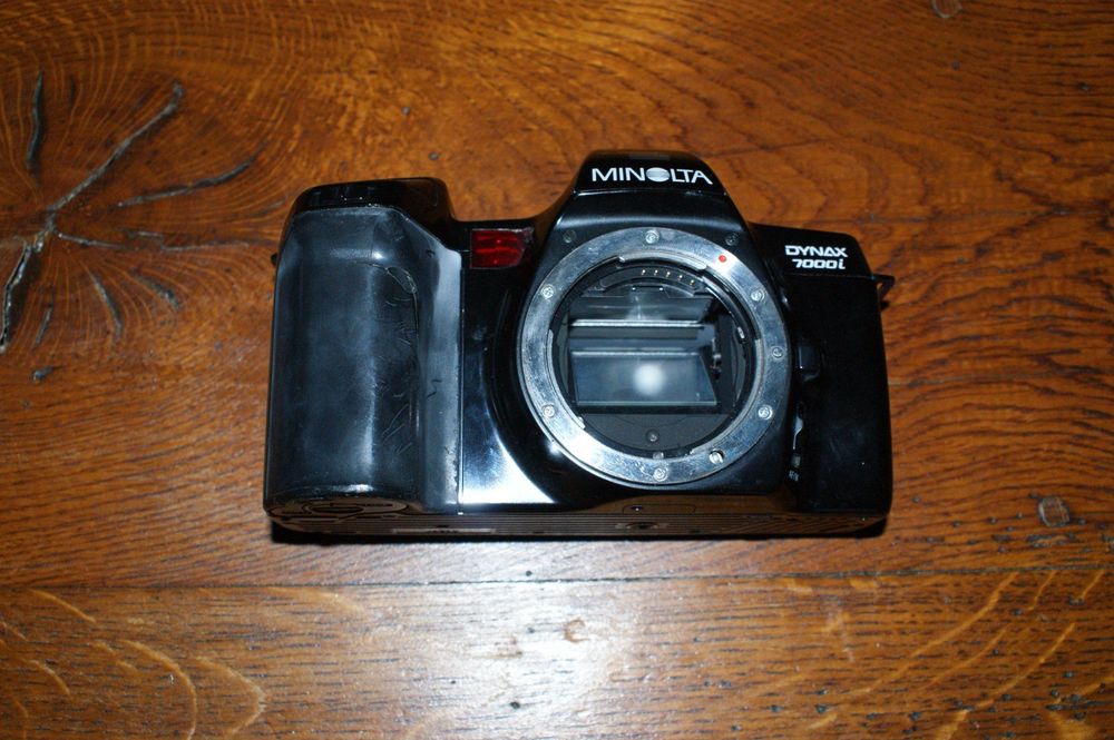 Minolta Fotocamera: Minolta DYNAX 7000i Gehäuse – Usato da Eggenwil venduto da Baerli2 3