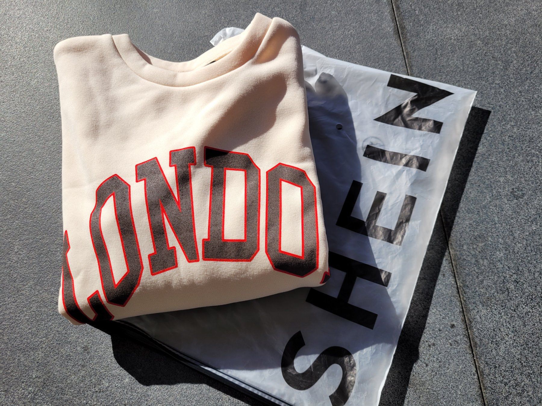 Maglioni & Felpe: Pullover "LONDON" Marke SHEIN, Gr.XS, Gr.34 = ca. Gr.152-164 – Usato da Oetwil am See venduto da swisspeak 4