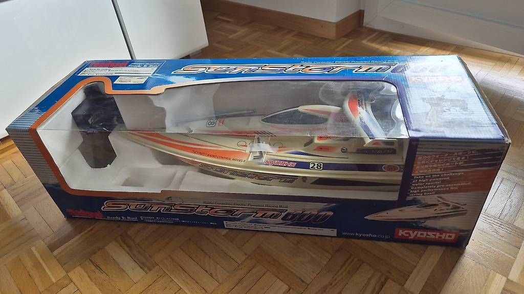 Kosmos Giocattoli: Sunstorm 600 Kyosho Modellboot – Nuovo (secondo la descrizione) da Rothenburg venduto da Besi_3 4