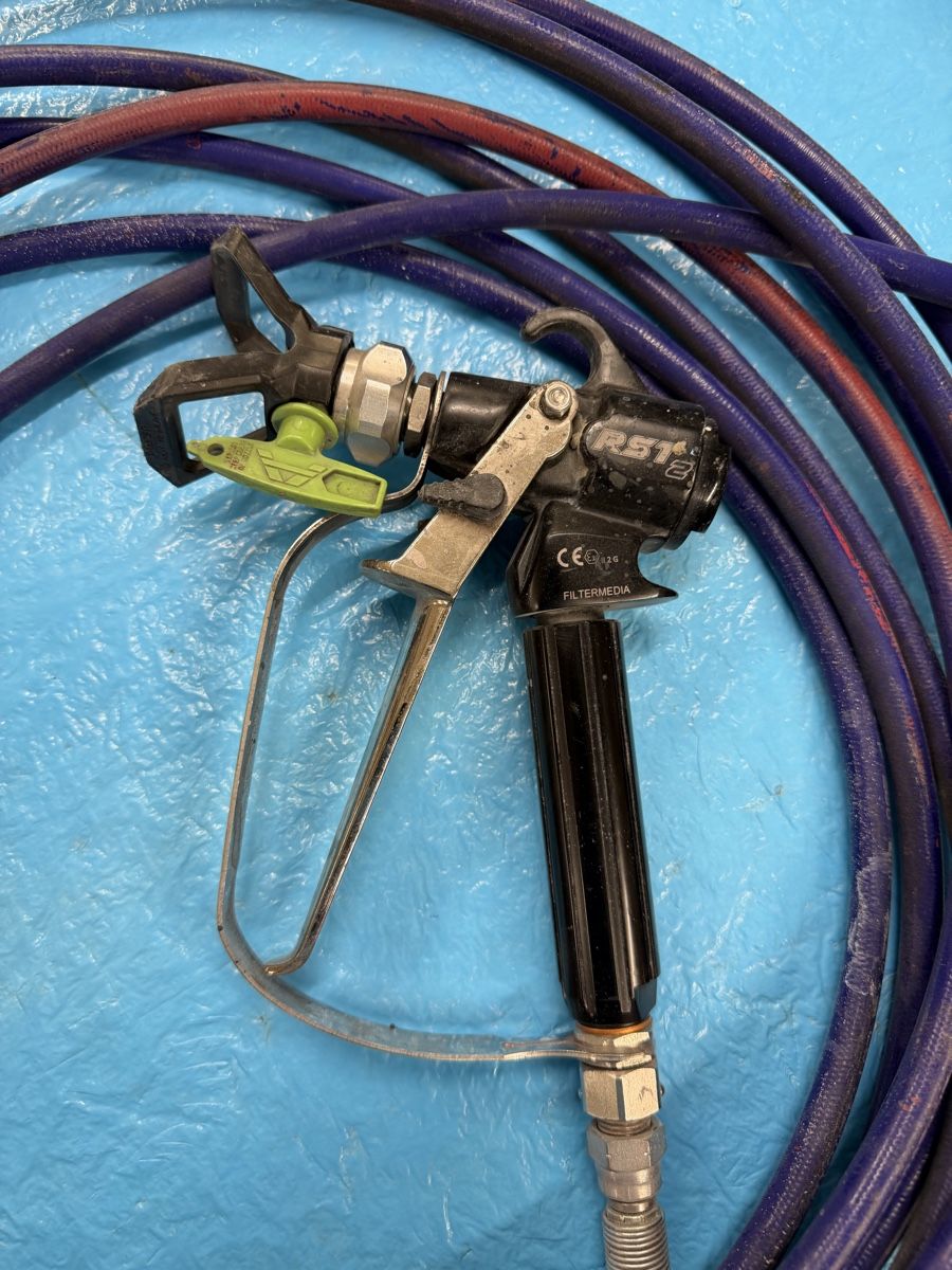Alle Maschinen: Airless Spritzgerät AIRLESSCO - inkl. Pistole – Gebraucht aus Zürich von Syossmen 4