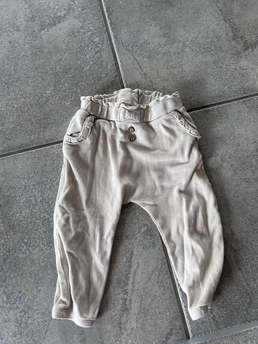 Pantaloni: Hose Mädchen Gr 68 – Usato da Berg (Dägerlen) venduto da nzelli
