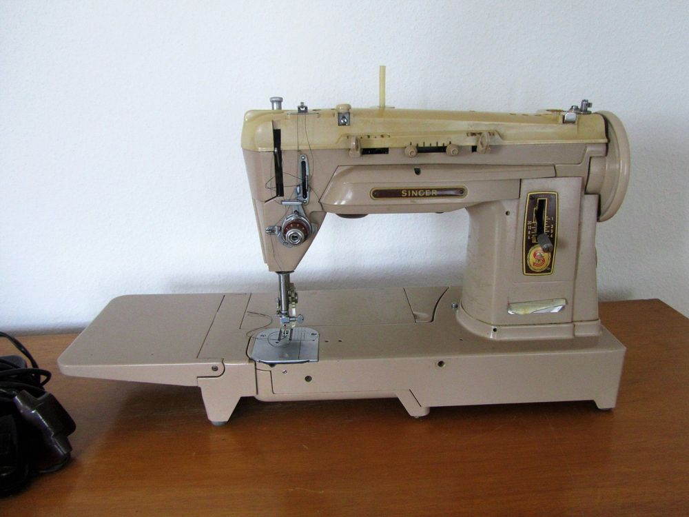 ältere Singer Nähmaschine Kaufen auf Ricardo