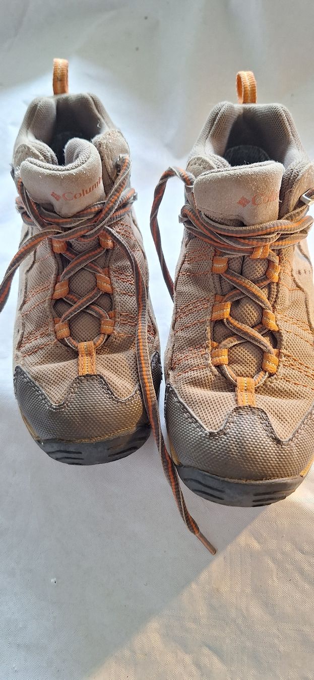 Columbia Chaussures hommes: Columbia Wanderschuhe Gr. 32 – D'occasion à Innertkirchen par mar_km9t
