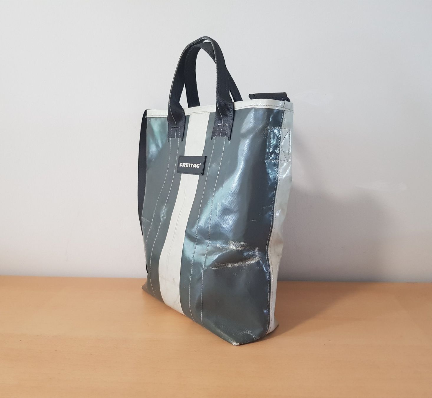 Freitag Borse: Freitag Tasche/Umhängetasche – Usato da Basel venduto da Birs868 1