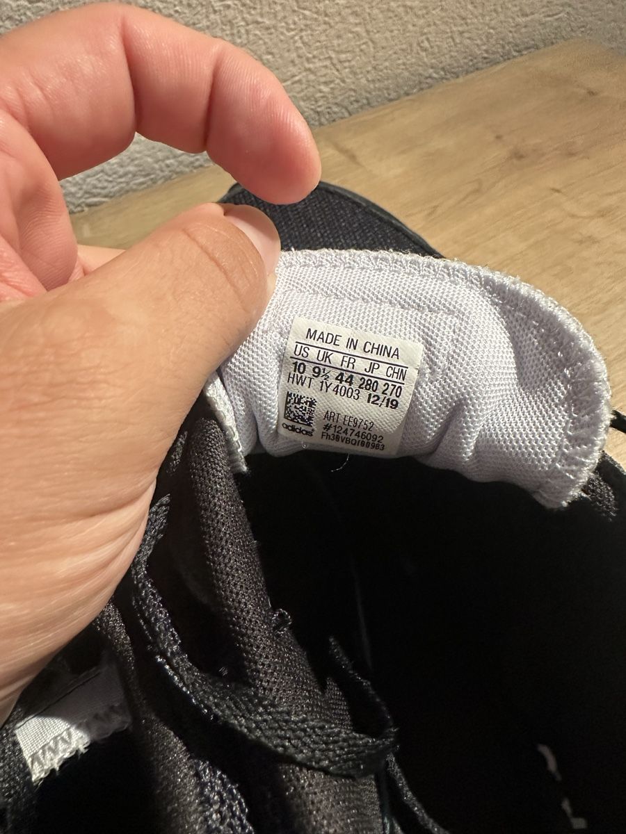 Adidas Herrenschuhe: Adidas Sneaker – Grösse 44 – Gebraucht aus Wildegg von dmy_8j9x 5