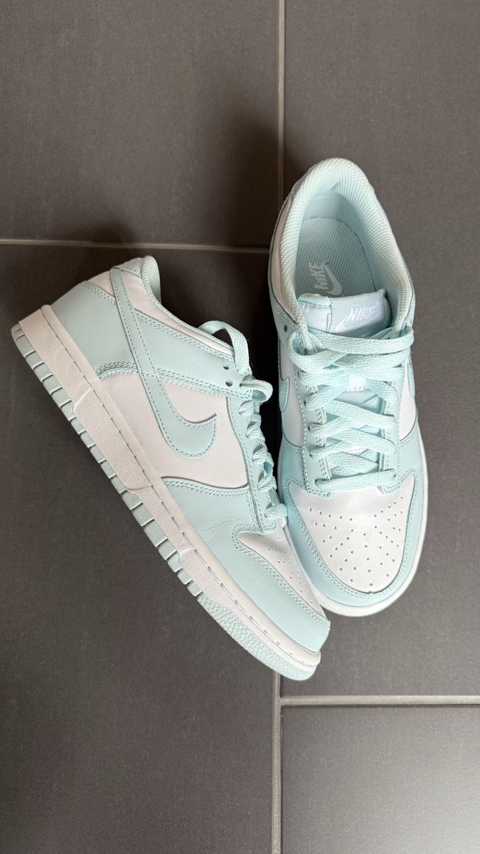 Nike Scarpe da uomo: Nike Dunk low white / glacier blue – Nuovo (secondo la descrizione) da Chur venduto da han_cy28 1