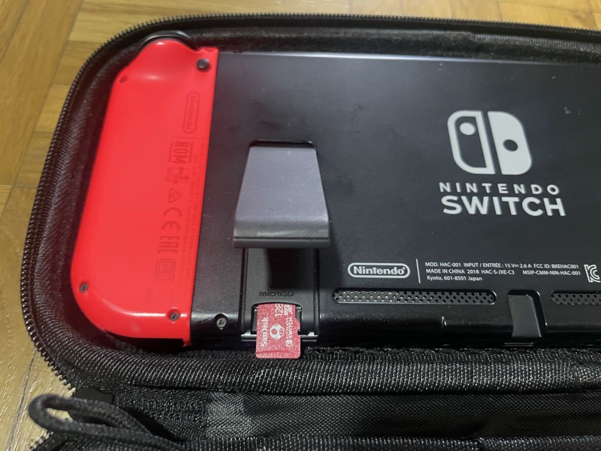 Nintendo Console: 2x Nintendo Switch Mit Viel Zubehör  – Usato da Zürich venduto da semi16 4
