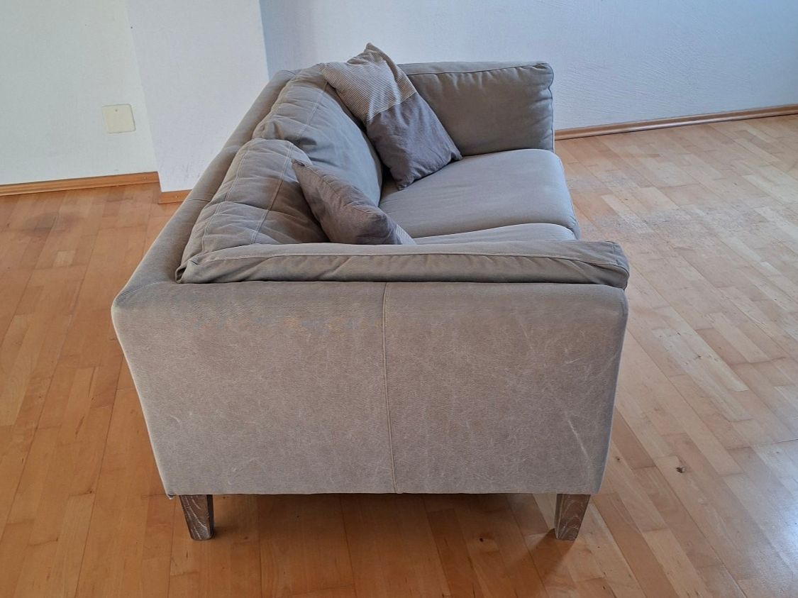 Sofas: 2er-Sofa, Stoff, hellgrau – D'occasion à Zürich par UrsusD 2