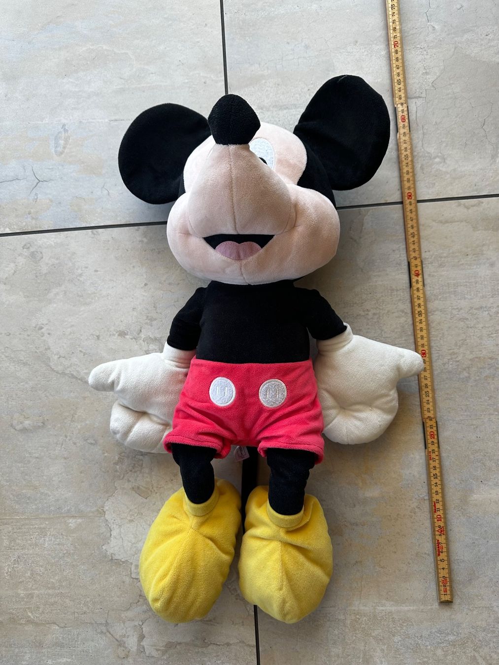 Disney Giocattoli: Peluche Mickey Mouse Disney – Usato da Grône venduto da Amte73 1
