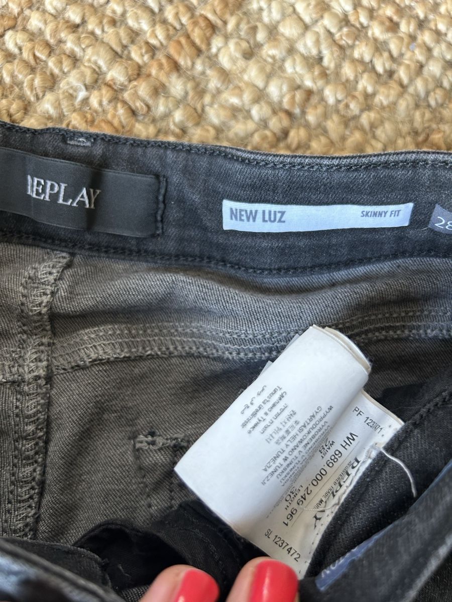 Replay Jeans: Replay Luz Leoprint Jeans Gr 28 – Gebraucht aus Biel-Benken BL von nad10 4