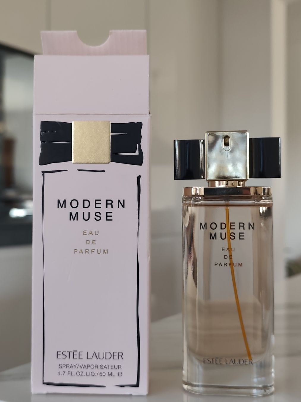 Estée Lauder Parfum & Eau de Toilette: Parfume Estée Lauder Modern Muse 50 ml edp  – Gebraucht aus Männedorf von Ursik_OnlineShop