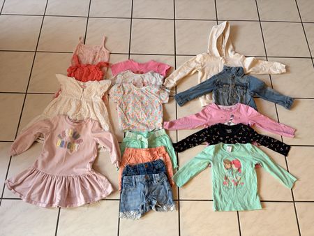 Kleiderpaket Mädchen Grösse 98 (16 Teile)