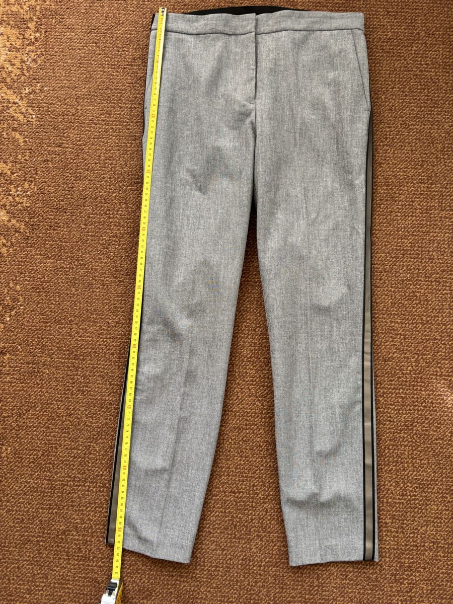 Zara Pantaloni: Zara trouser – Nuovo (secondo la descrizione) da Confignon venduto da Second_Hand_Ch