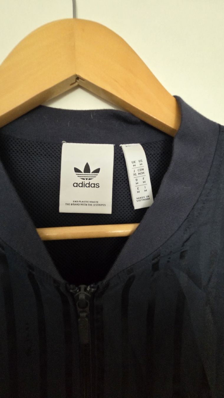 Adidas Maglioni & Felpe: Adidas Pullover Jacke Grösse L dunkelblau gestreift Top Zust – Usato da Luzern venduto da pie_y7zc 3