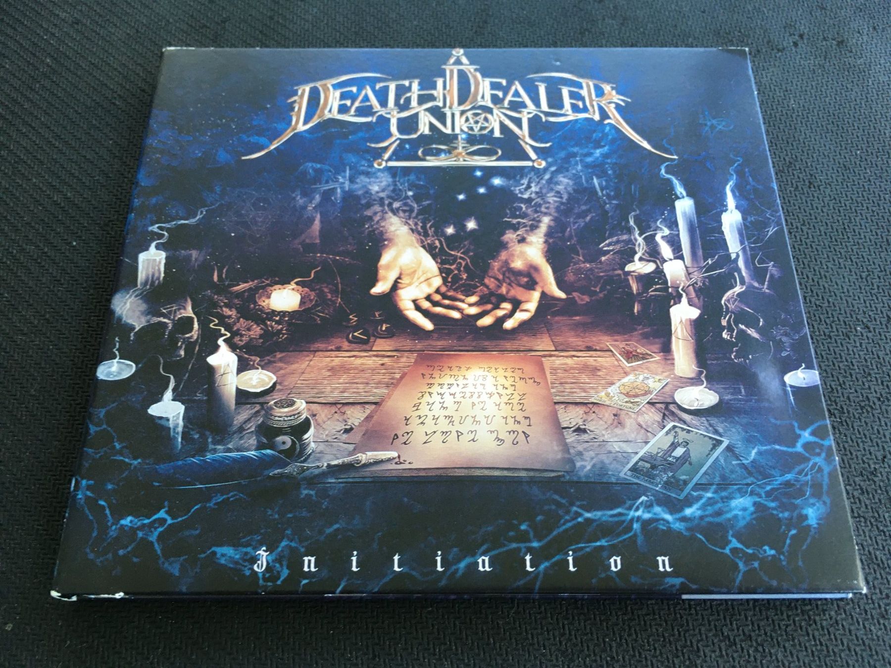 CD: Death Dealer Union - Initiation -CD- – Usato da St.Gallen venduto da MedienJoe