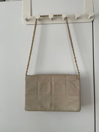 Elegante Vintage-Handtasche/Clutch mit Goldkette, Beige
