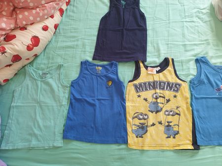 Sommer Set: 5er Pack ärmellose Shirts in Gr. 98/104