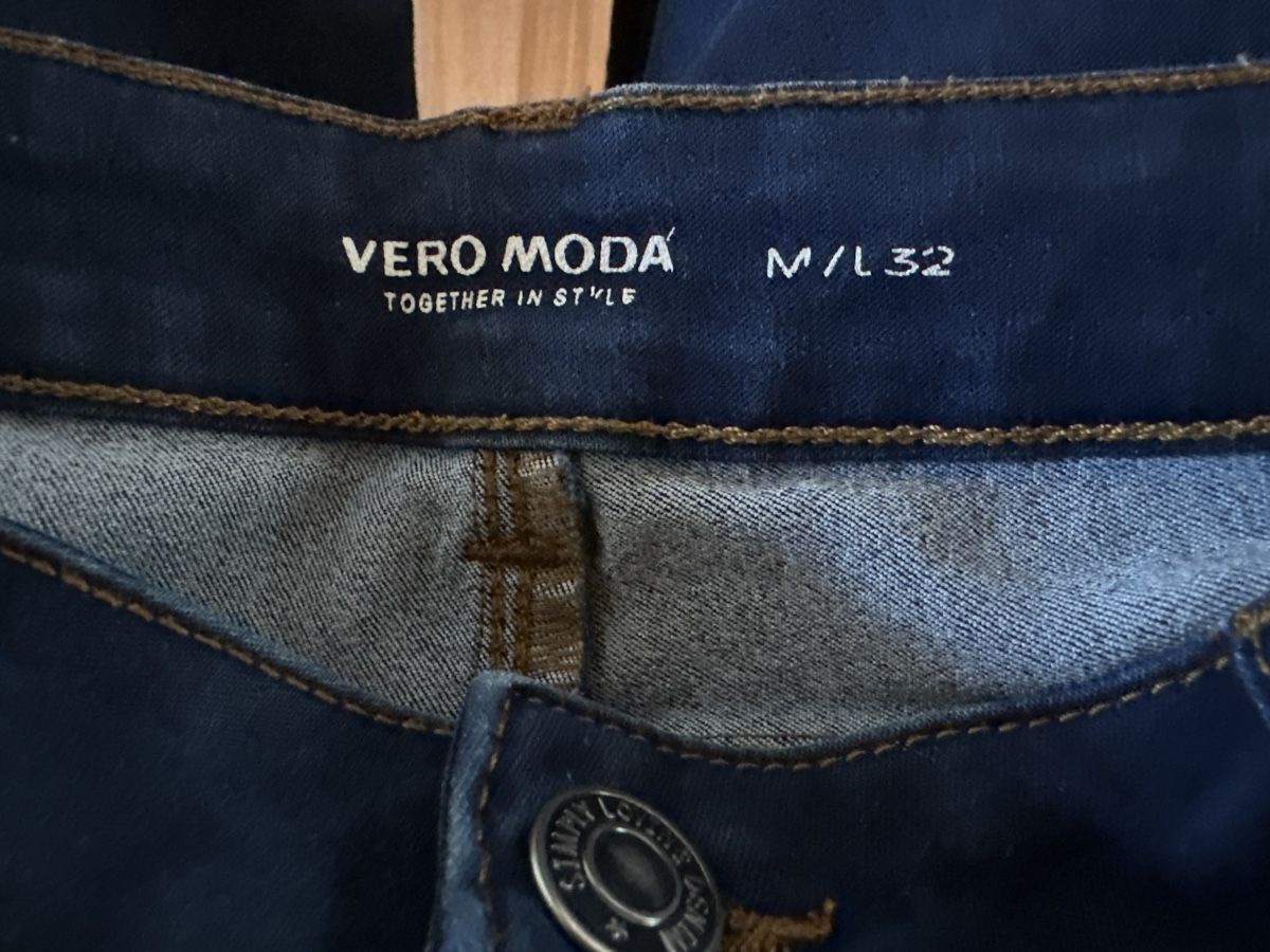Vero Moda Jeans: Vero Moda Jeans, Gr. M / L 32, einf. Bundweite 36cm – Usato da Wald AR venduto da Jakusi95 2