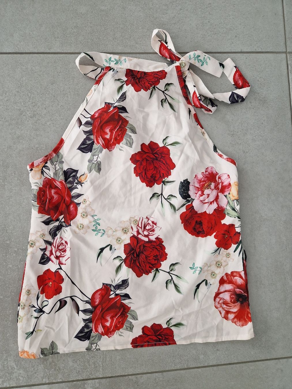 Shein Camicette: Top – Usato da Eglisau venduto da Ramii97 1