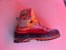Bedingt Steigeisenfester Bergschuh