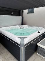 Wellis Kilimanjaro Life Whirlpool  6 Personen
