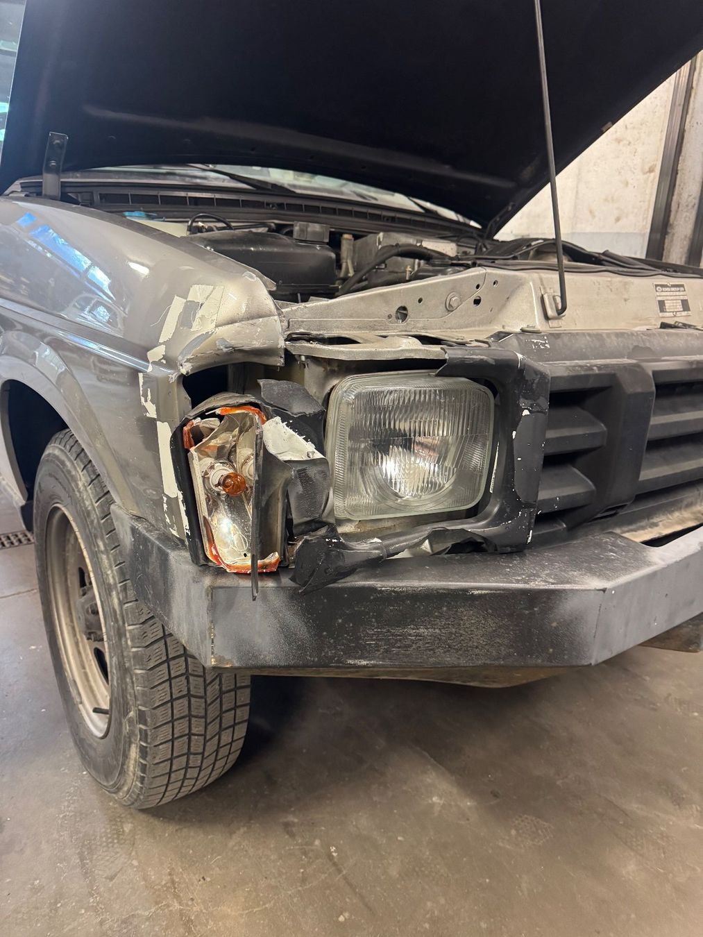 Land Rover Automobili: Land Rover Discovery 1 3.5 V8 – Usato da Celerina venduto da R.H.GR 9