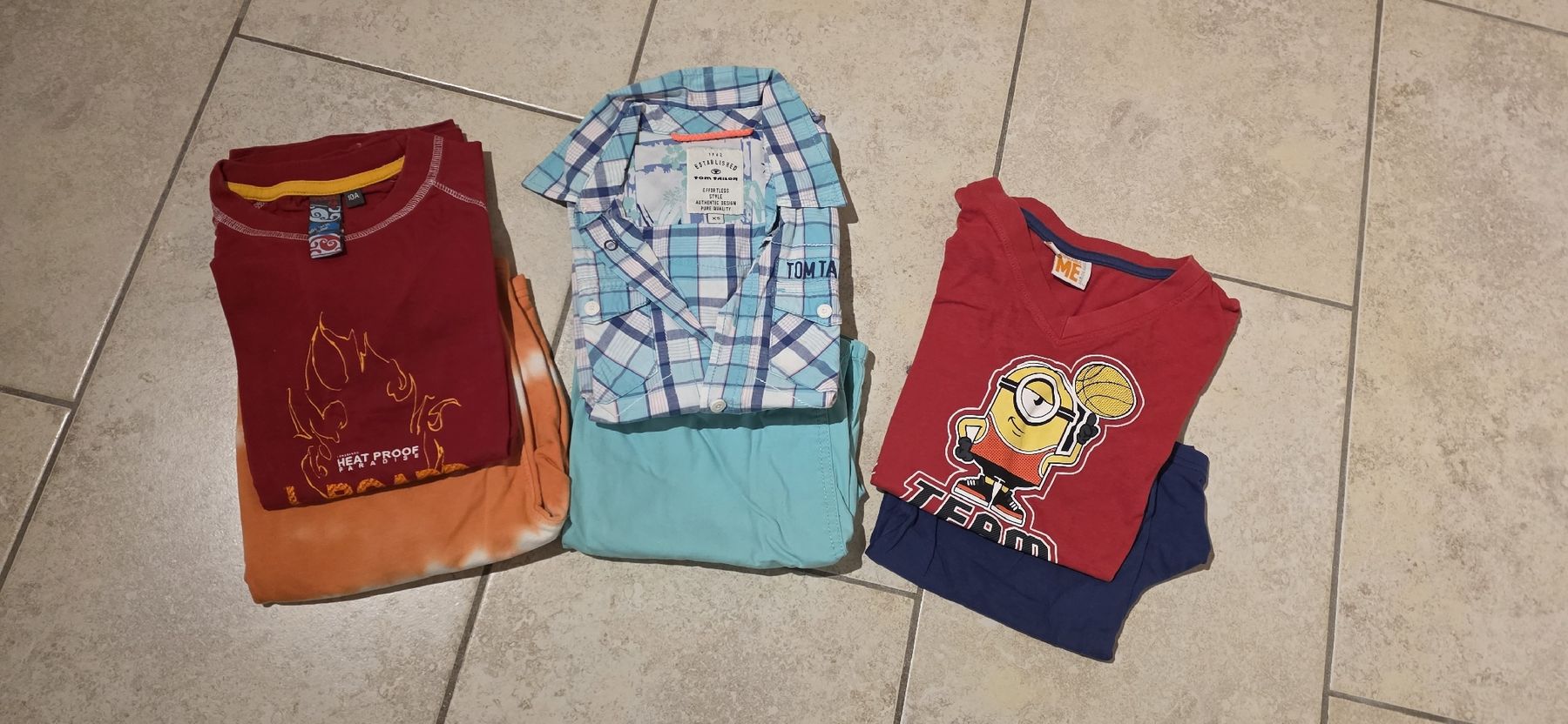 Lotti & Set di vestiti: habits d'été garçon 10 ans – Usato da Ste-Croix venduto da kar_9x7w