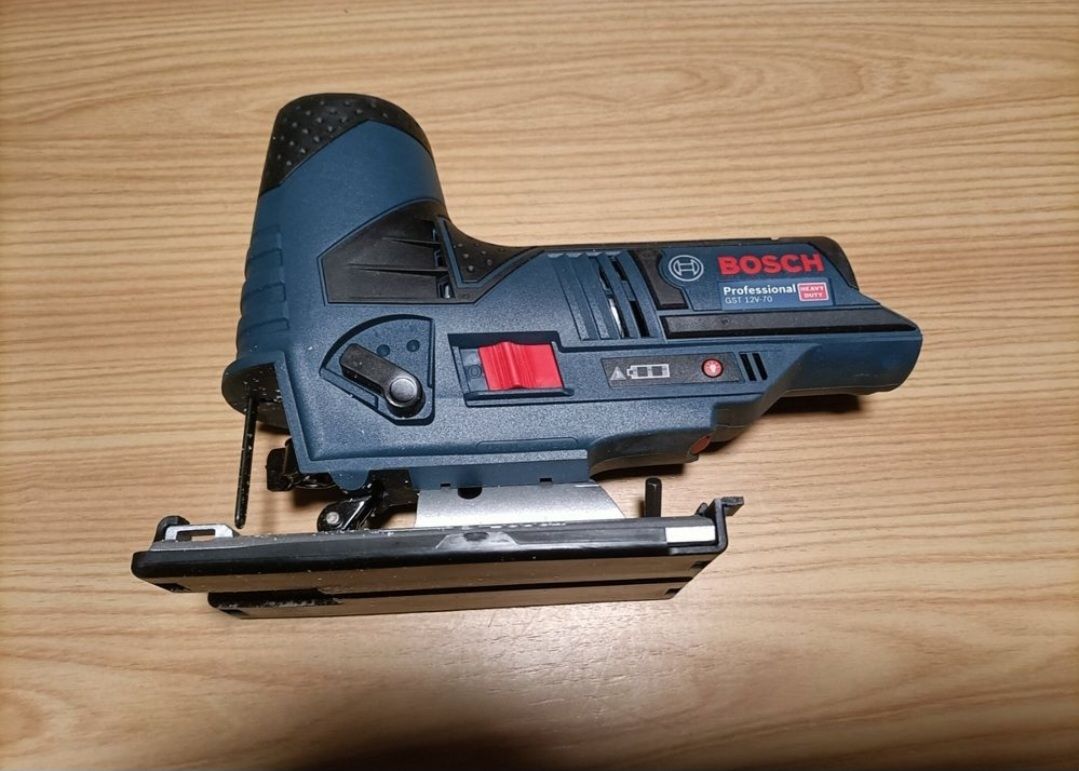 Alle Maschinen: Bosch Professional Akkus Stichsäge – Gebraucht aus Pfäffikon SZ von Mic_rxk5 2