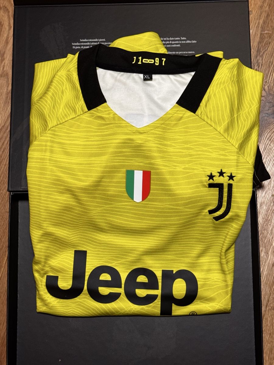 Juventus Canottiere & Pantaloni: Trikot Gianluigi Buffon signiert – Nuovo e nell'imballaggio originale da Bern venduto da maceo68