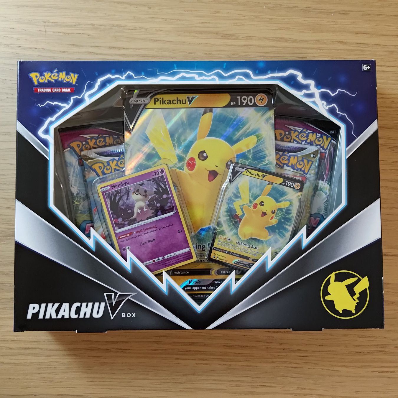 Pokémon Sammelbilder & Trading cards: 🇺🇲 Pikachu V Box – Neu (gemäss Beschreibung) aus Basel von KilluahZ
