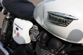 Triumph Bonneville weiss