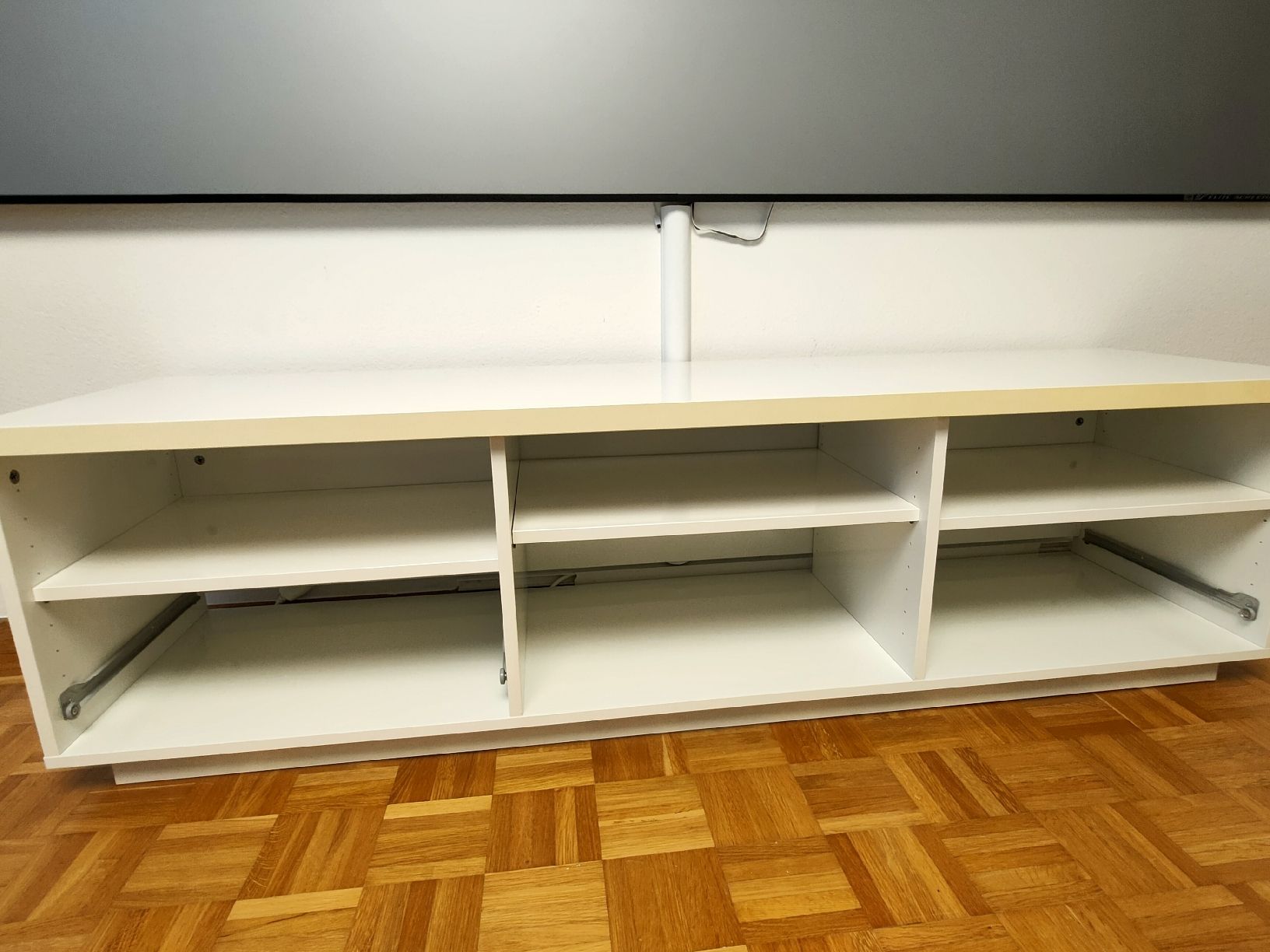 Ikea Mobili TV: TV Möbel IKEA Byas – Usato da Zug venduto da schnepps 2
