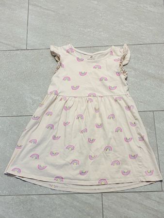 Süsses H&M Kleid mit Regenbogen, Grösse 122/128 top!