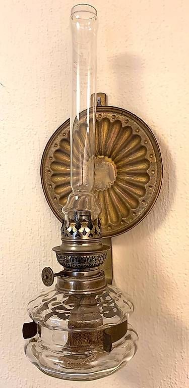 Lampade: Lampe à pétrole, ancienne – Usato da Lausanne venduto da rbu_8n9z 1