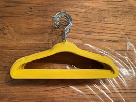 13 gelbe Kinderkleiderbügel